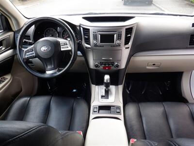 2014 Subaru Outback 2.5i Premium   - Photo 11 - Kirkland, WA 98033