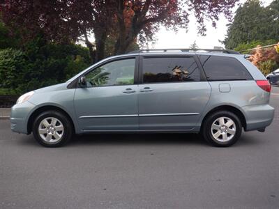 2005 Toyota Sienna CE 7 Passenger   - Photo 2 - Kirkland, WA 98033