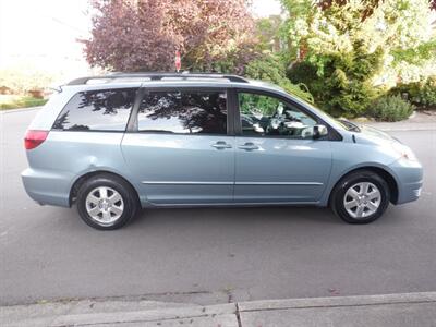 2005 Toyota Sienna CE 7 Passenger   - Photo 6 - Kirkland, WA 98033