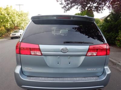 2005 Toyota Sienna CE 7 Passenger   - Photo 4 - Kirkland, WA 98033