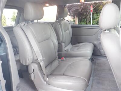 2005 Toyota Sienna CE 7 Passenger   - Photo 11 - Kirkland, WA 98033