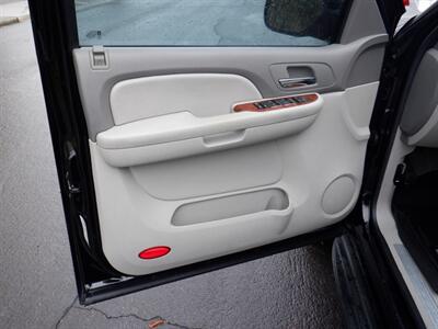 2007 Chevrolet Tahoe LT 4dr SUV - Photo 12 - Kirkland, WA 98033