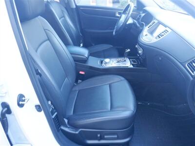 2013 Hyundai Genesis 5.0L R-Spec   - Photo 20 - Kirkland, WA 98033