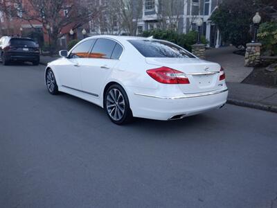 2013 Hyundai Genesis 5.0L R-Spec   - Photo 3 - Kirkland, WA 98033