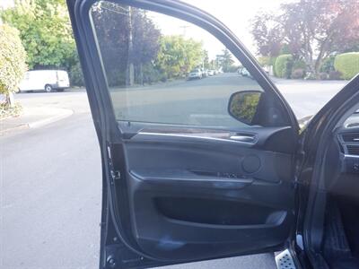 2013 BMW X5 xDrive35i   - Photo 10 - Kirkland, WA 98033