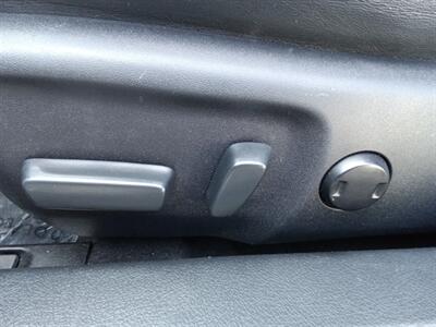 2012 Toyota Camry SE - Photo 16 - Kirkland, WA 98033