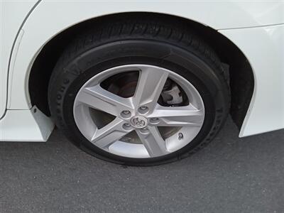 2012 Toyota Camry SE - Photo 22 - Kirkland, WA 98033