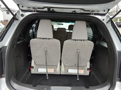 2013 Ford Explorer AWD   - Photo 12 - Kirkland, WA 98033