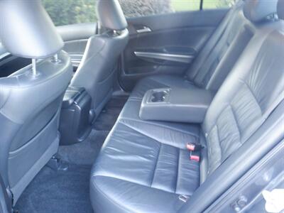 2009 Honda Accord EX-L   - Photo 16 - Kirkland, WA 98033
