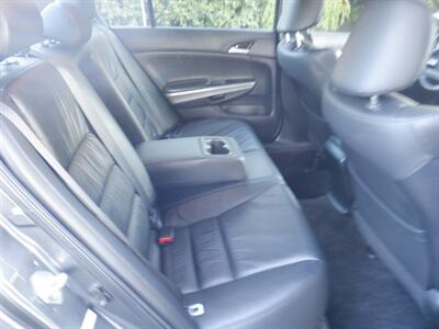 2009 Honda Accord EX-L   - Photo 13 - Kirkland, WA 98033