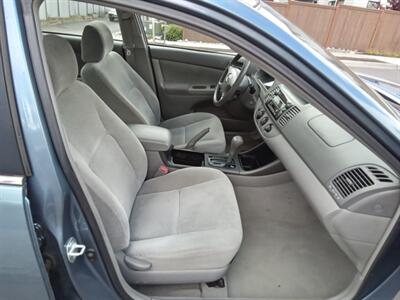 2004 Toyota Camry LE   - Photo 13 - Kirkland, WA 98033