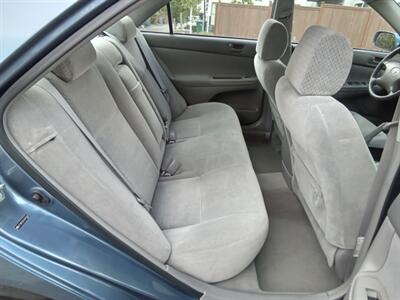 2004 Toyota Camry LE   - Photo 11 - Kirkland, WA 98033
