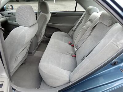 2004 Toyota Camry LE   - Photo 10 - Kirkland, WA 98033