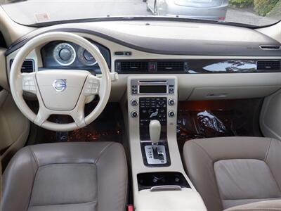 2010 Volvo XC70 3.2   - Photo 13 - Kirkland, WA 98033