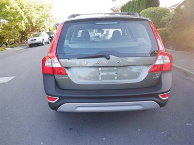 2010 Volvo XC70 3.2   - Photo 4 - Kirkland, WA 98033