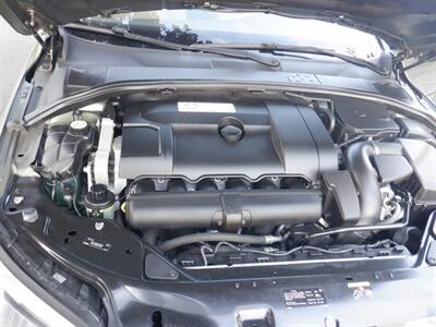 2010 Volvo XC70 3.2   - Photo 21 - Kirkland, WA 98033