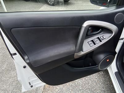 2008 Toyota RAV4 Sport 4X4   - Photo 18 - Kirkland, WA 98033