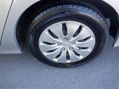 2012 Honda Accord LX   - Photo 19 - Kirkland, WA 98033