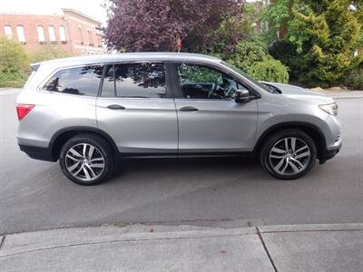 2016 Honda Pilot LX   - Photo 6 - Kirkland, WA 98033