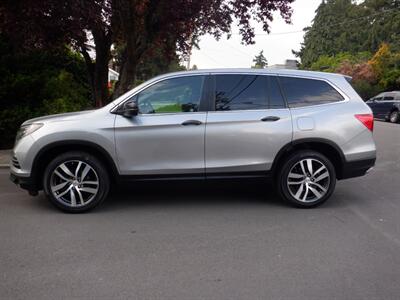 2016 Honda Pilot LX   - Photo 2 - Kirkland, WA 98033