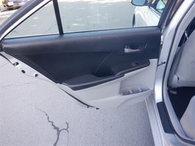 2012 Toyota Camry LE   - Photo 13 - Kirkland, WA 98033