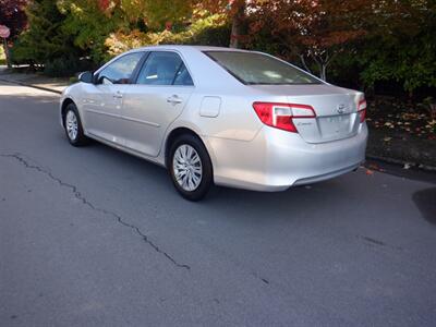 2012 Toyota Camry LE   - Photo 3 - Kirkland, WA 98033