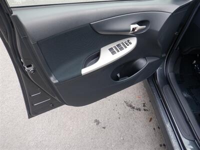 2013 Toyota Corolla S   - Photo 12 - Kirkland, WA 98033