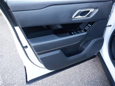 2019 Land Rover Range Rover Velar S   - Photo 14 - Kirkland, WA 98033