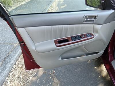 2006 Toyota Camry XLE - Photo 18 - Kirkland, WA 98033