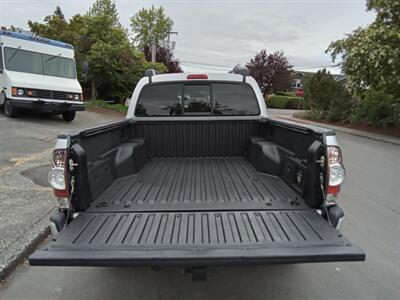 2007 Toyota Tacoma V6 TRD Sport ,6 Speed Manual, 4dr Double Cab 4x4   - Photo 9 - Kirkland, WA 98033