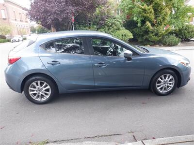 2015 Mazda Mazda3 i Touring   - Photo 6 - Kirkland, WA 98033