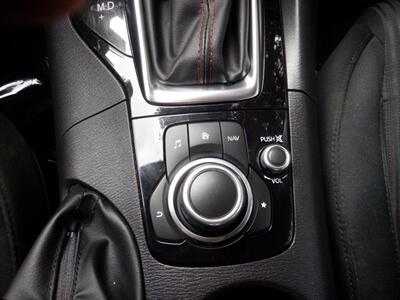 2015 Mazda Mazda3 i Touring   - Photo 17 - Kirkland, WA 98033
