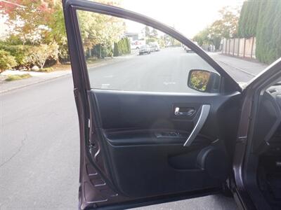 2010 Nissan Rogue SL   - Photo 19 - Kirkland, WA 98033