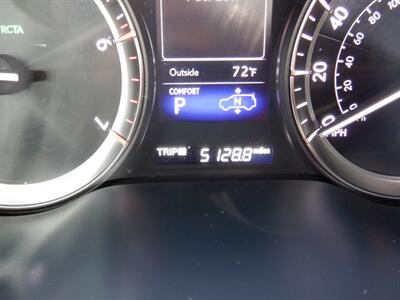 2017 Lexus LX 570   - Photo 26 - Kirkland, WA 98033