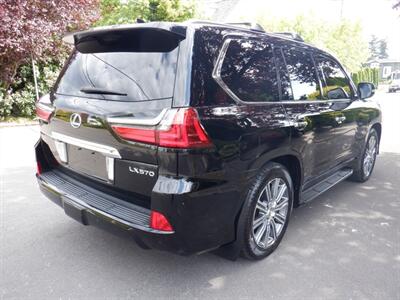 2017 Lexus LX 570   - Photo 5 - Kirkland, WA 98033