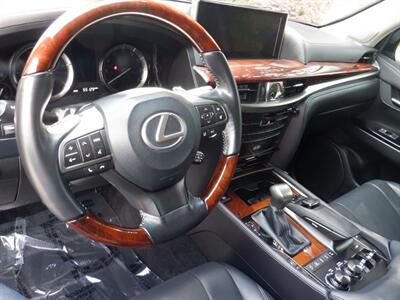 2017 Lexus LX 570   - Photo 22 - Kirkland, WA 98033
