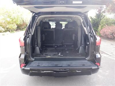 2017 Lexus LX 570   - Photo 16 - Kirkland, WA 98033