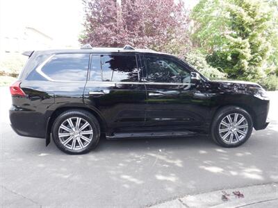 2017 Lexus LX 570   - Photo 6 - Kirkland, WA 98033