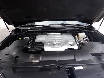 2017 Lexus LX 570   - Photo 30 - Kirkland, WA 98033