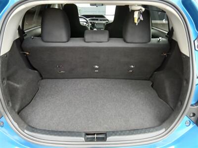 2016 Toyota Prius C   - Photo 11 - Kirkland, WA 98033