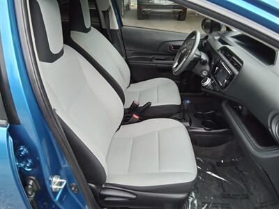 2016 Toyota Prius C   - Photo 14 - Kirkland, WA 98033
