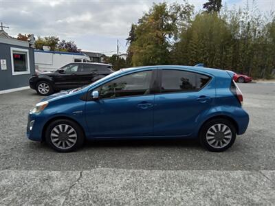 2016 Toyota Prius C   - Photo 2 - Kirkland, WA 98033