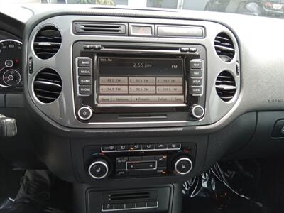 2012 Volkswagen Tiguan S 4Motion   - Photo 19 - Kirkland, WA 98033
