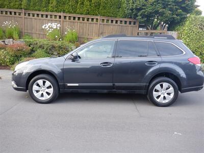 2011 Subaru Outback 2.5i Premium   - Photo 2 - Kirkland, WA 98033