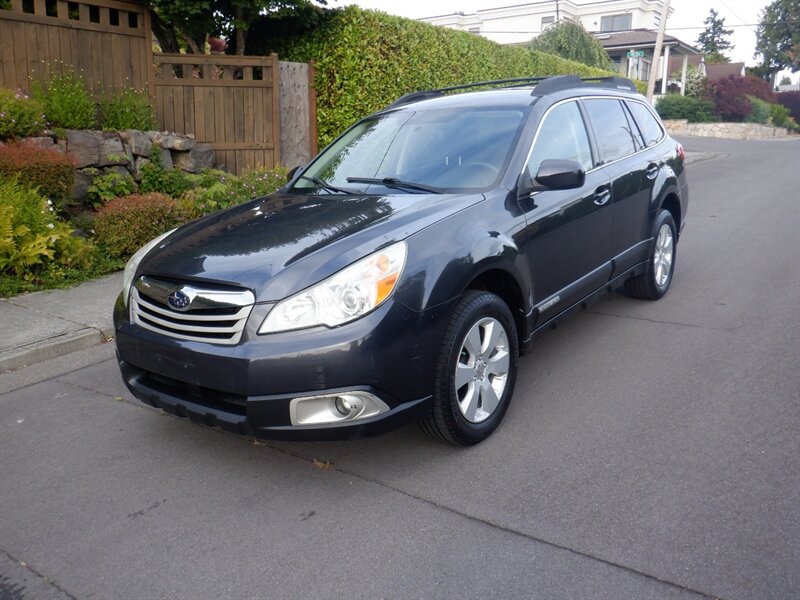 2011 Subaru Outback 2.5i Premium - Photo 1 - Kirkland, WA 98033