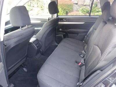 2011 Subaru Outback 2.5i Premium   - Photo 12 - Kirkland, WA 98033