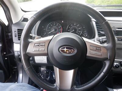 2011 Subaru Outback 2.5i Premium   - Photo 15 - Kirkland, WA 98033