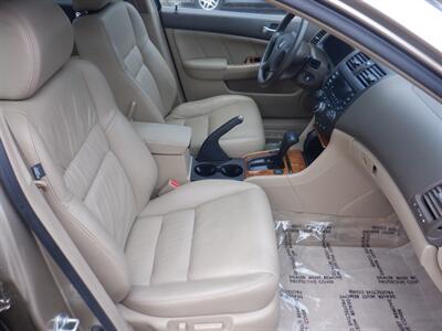 2004 Honda Accord EX V-6   - Photo 16 - Kirkland, WA 98033