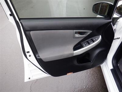 2013 Toyota Prius Two   - Photo 15 - Kirkland, WA 98033