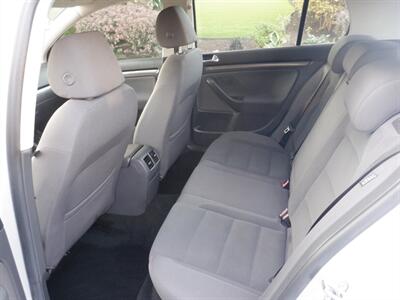 2007 Volkswagen Rabbit   - Photo 9 - Kirkland, WA 98033